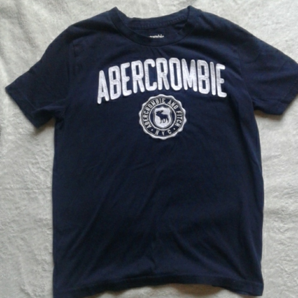 Boys navy  Abercrombie t shirt